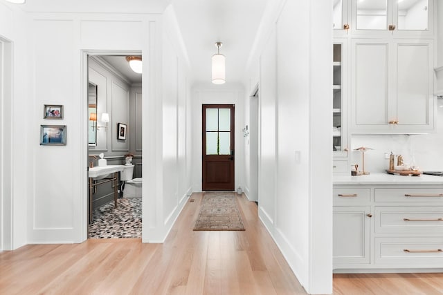 5N257 Switchgrass Ln, Saint Charles, IL 60175 - entrance foyer featuring a decorative wall and light wood finished floors