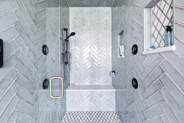5N257 Switchgrass Ln, Saint Charles, IL 60175 - bathroom featuring tiled shower