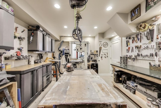 212 S Wa Pella Ave, Mount Prospect, IL 60056 - kitchen featuring recessed lighting, light countertops, and baseboards