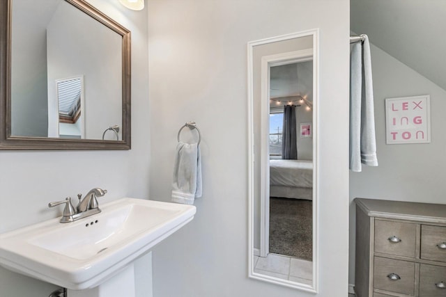 1212 S Greenwood Ave, Park Ridge, IL 60068 - ensuite bathroom featuring a sink