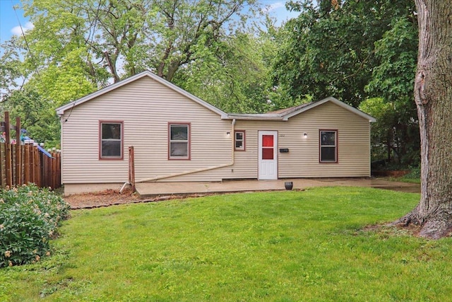 1212 Colton Ave, Bloomington, IL 61701 - view of front of home