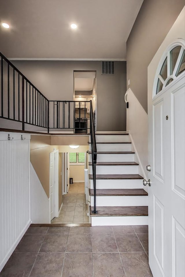 654 N Robinson Dr, Palatine, IL 60074 - stairway featuring recessed lighting and baseboards