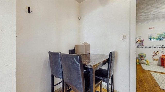 7360 N Damen Ave Unit 1S, Chicago, IL 60645 - dining room with crown molding