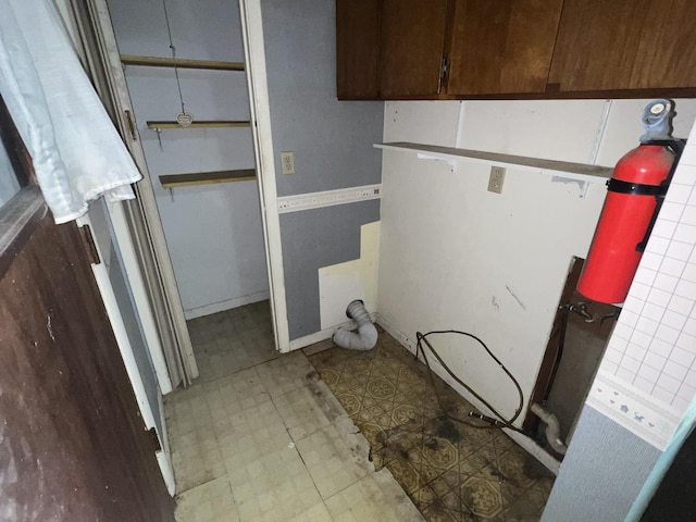 307 Northern Oaks Dr, Groveland, IL 61535 - bathroom with tile patterned floors