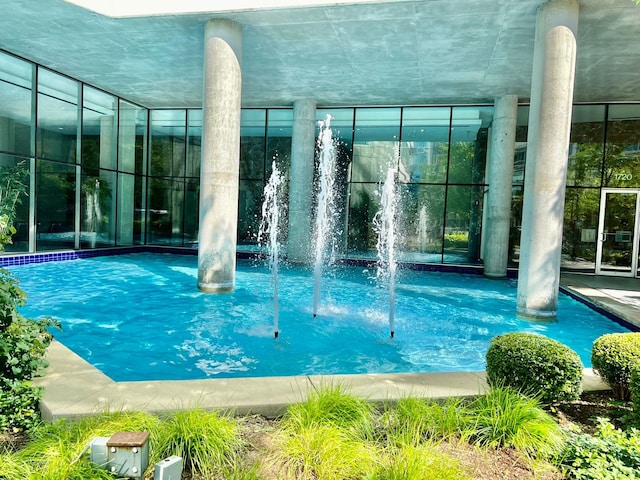 1720 Maple Ave Unit 1270, Evanston, IL 60201 - view of swimming pool