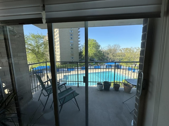 7033 N Kedzie Ave Unit 301, Chicago, IL 60645 - view of pool