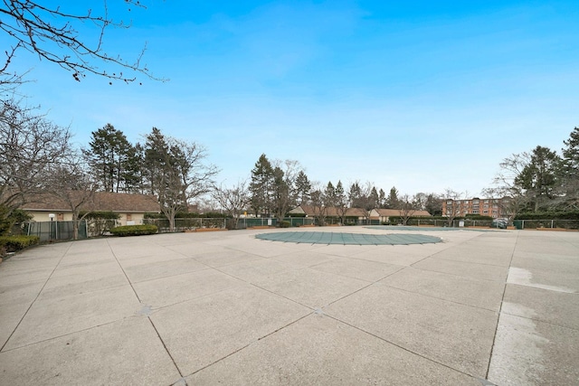 1116 S New Wilke Rd Unit 408, Arlington Heights, IL 60005 - community pool with a patio