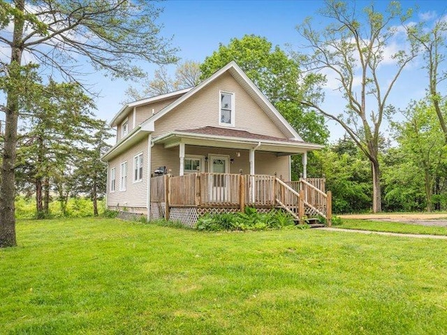 4560 Centerville Rd, Rockford, IL 61102 - view of front of property featuring a porch and a front lawn