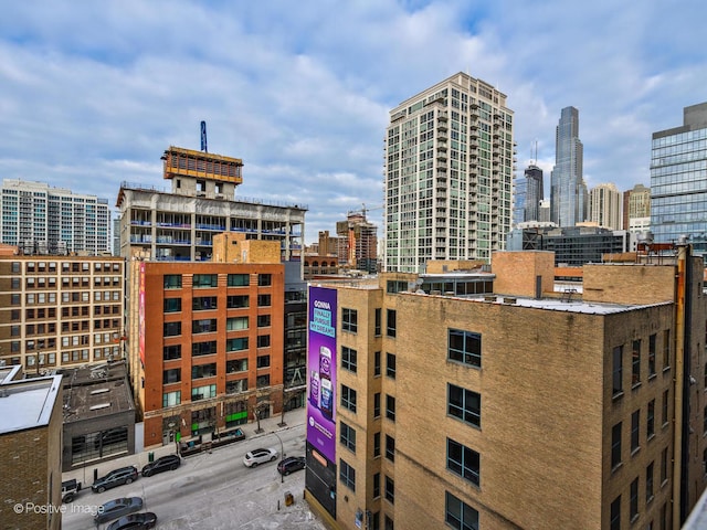 630 N Franklin St Unit 817, Chicago, IL 60654 - skyline view