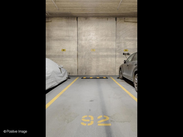 630 N Franklin St Unit 817, Chicago, IL 60654 - view of parking garage