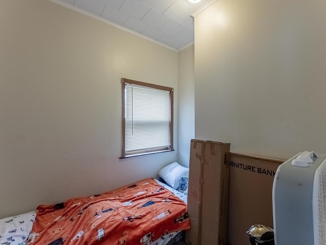 2531 N Lotus Ave, Chicago, IL 60639 - bedroom featuring crown molding