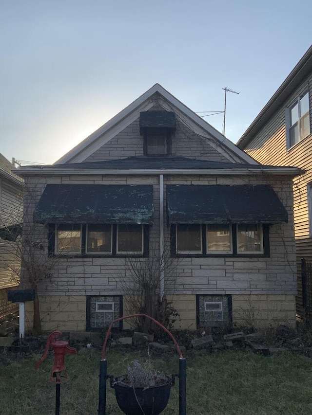 7806 S Avalon Ave, Chicago, IL 60619 - view of side of property