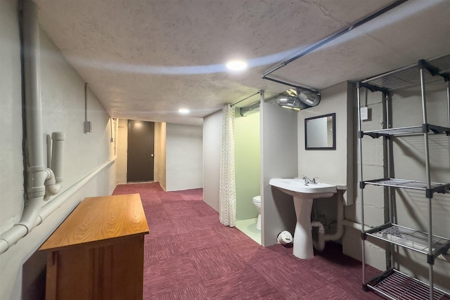 709 S Oak St, Bloomington, IL 61701 - hall with tile patterned floors and a sink