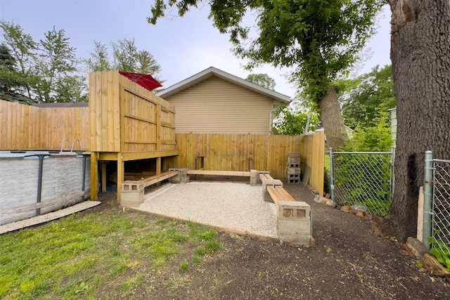 709 S Oak St, Bloomington, IL 61701 - view of fenced backyard
