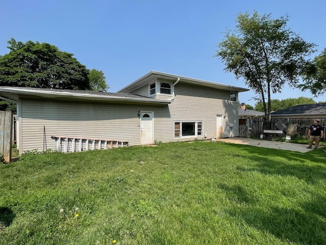 165 Kathleen Dr, Elgin, IL 60123 - view of home's exterior with a patio