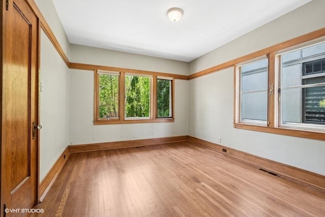 2400 Park Pl, Evanston, IL 60201 - spare room with light wood-style flooring and baseboards