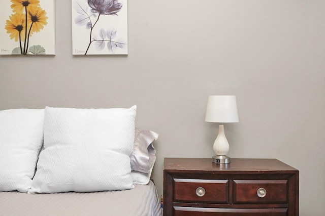 2215 N Woodlawn Park Ave, Mchenry, IL 60051 - view of bedroom