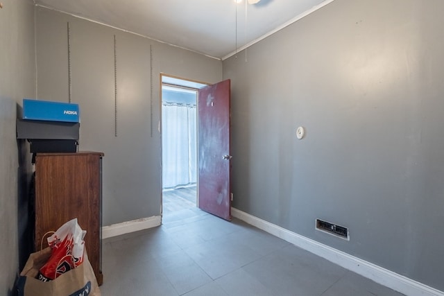 5648 S California Ave, Chicago, IL 60629 - empty room featuring baseboards