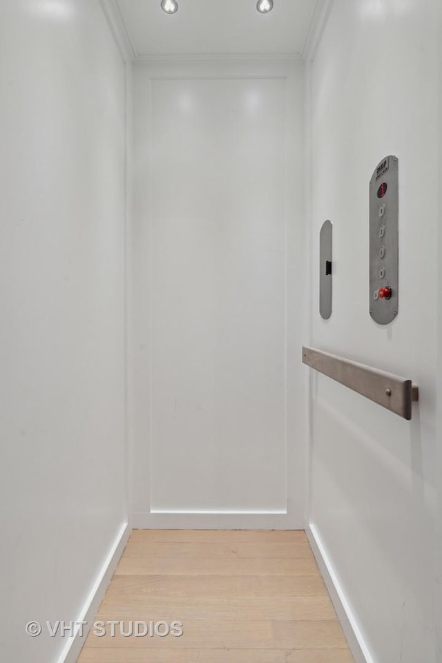 1963 N Dayton St, Chicago, IL 60614 - elevator with wood finished floors and recessed lighting