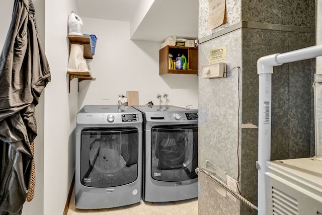 13253 S Oak Ridge Trl Unit 2B, Palos Heights, IL 60463 - laundry room with separate washer and dryer