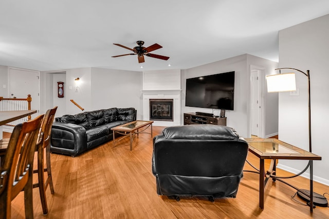 13253 S Oak Ridge Trl Unit 2B, Palos Heights, IL 60463 - living area with ceiling fan, light wood finished floors, baseboards, and recessed lighting