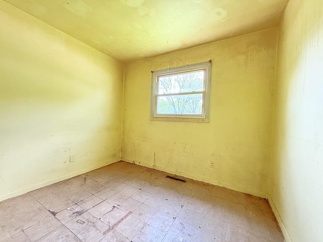 2804 Old Oak Dr, Mchenry, IL 60050 - empty room featuring baseboards
