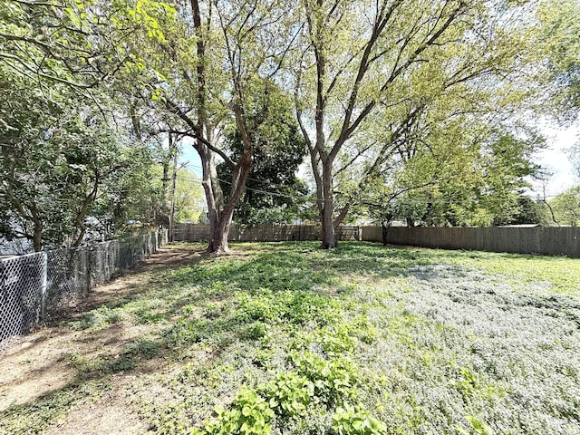 2804 Old Oak Dr, Mchenry, IL 60050 - view of fenced backyard