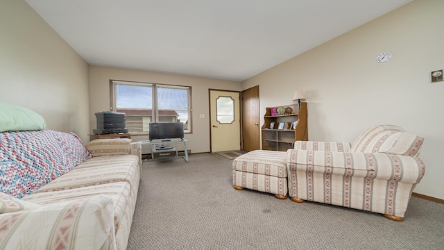 701 W Oregon St, Polo, IL 61064 - living room featuring carpet floors and baseboards