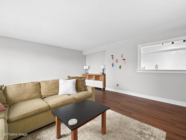 6118 N Sheridan Rd Unit 1003, Chicago, IL 60660 - living room with wood finished floors and baseboards