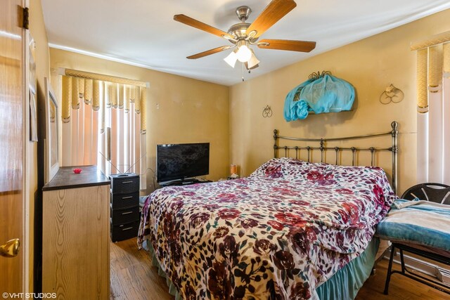 9823 S Ingleside Ave, Chicago, IL 60628 - photo 4