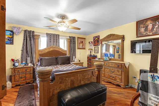 336 Niagara St, Park Forest, IL 60466 - bedroom with wood finished floors, ceiling fan, and baseboards