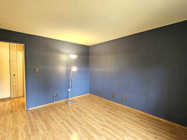 2 Oak Creek Dr Unit 3207, Buffalo Grove, IL 60089 - unfurnished room with wood finished floors and baseboards