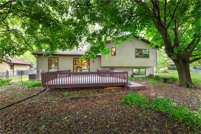 30W265 Briar Ln, Naperville, IL 60563 - back of house with a wooden deck