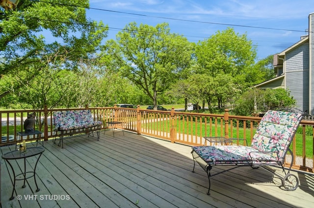128 Forest Ave, Riverside, IL 60546 - view of wooden terrace