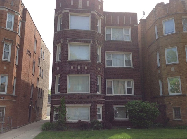 7965 S Phillips Ave, Chicago, IL 60617 - photo 4