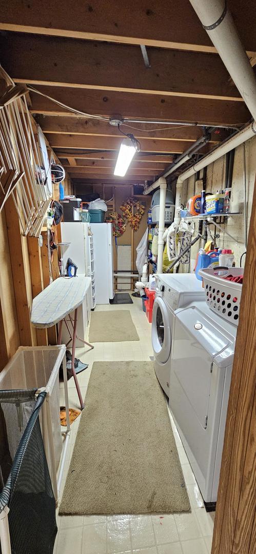 973 Willowbrook Dr, Wheeling, IL 60090 - washroom featuring separate washer and dryer