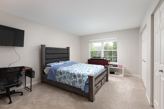 14605 Colonial Pkwy, Plainfield, IL 60544 - bedroom featuring light carpet and baseboards