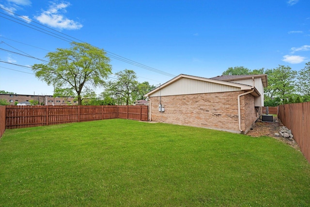 8300 S 79th Ct, Justice, IL 60458 - view of yard featuring central AC unit