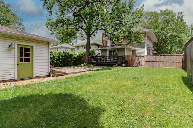 2013 E Taylor St, Bloomington, IL 61701 - view of yard featuring a wooden deck