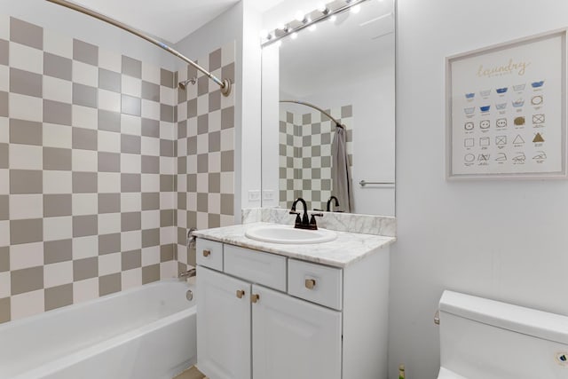 1629 S Prairie Ave Unit 1503, Chicago, IL 60616 - full bath with toilet, vanity, and shower / tub combo with curtain