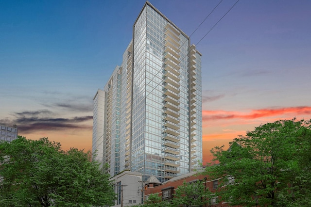 1629 S Prairie Ave Unit 1503, Chicago, IL 60616 - view of property at dusk