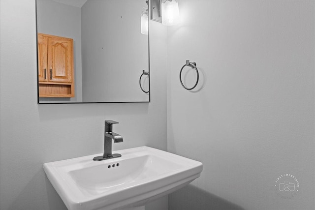 10N738 Prairie Xing, Elgin, IL 60124 - bathroom with a sink