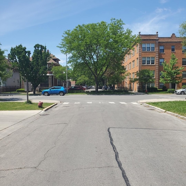 5962 W Iowa St, Chicago, IL 60651