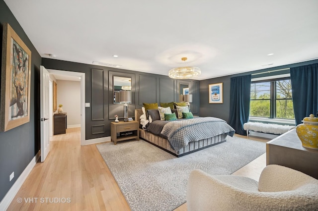490 S Waukegan Rd, Lake Forest, IL 60045 - bedroom featuring light wood-style flooring, baseboards, and recessed lighting