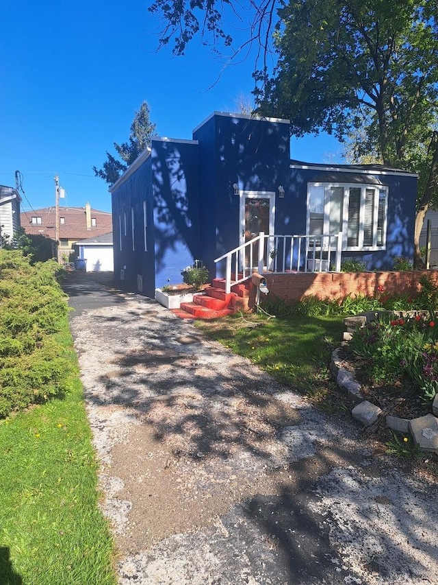 933 Mason Ln, Des Plaines, IL 60016 - view of front of house