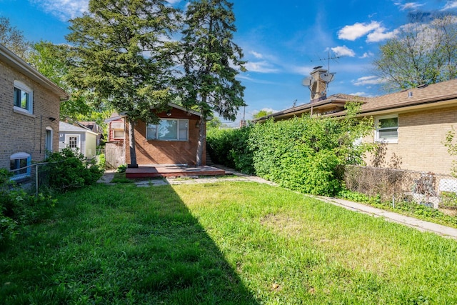 3924 W Greenleaf Ave, Lincolnwood, IL 60712 - view of yard featuring central air condition unit and an outdoor structure