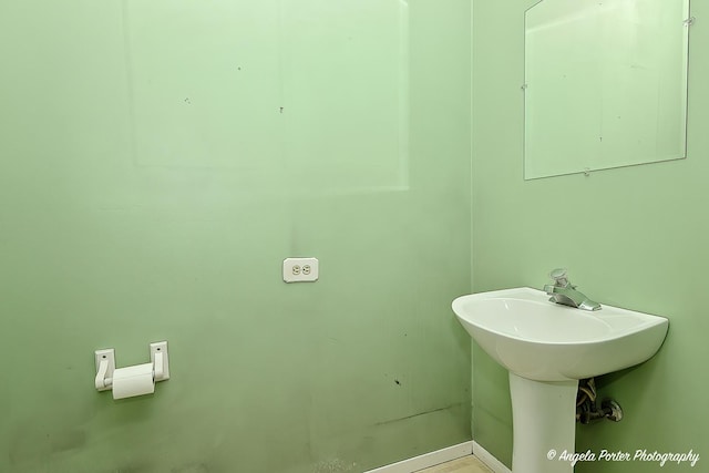 5704 N Woodland Dr, Mchenry, IL 60050 - view of bathroom