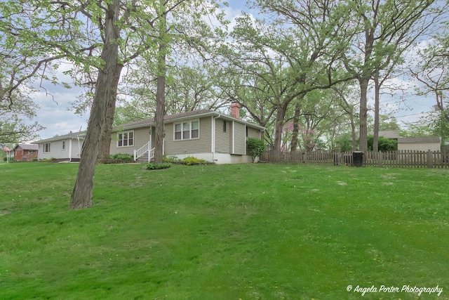 5704 N Woodland Dr, Mchenry, IL 60050 - view of yard
