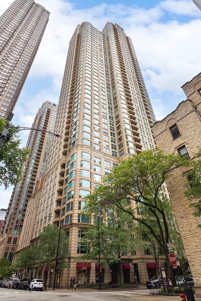 25 E Superior St Unit 2805, Chicago, IL 60611 - view of building exterior