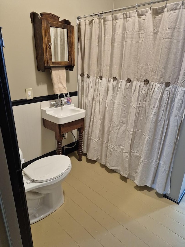 123 W Maple St, Franklin Grove, IL 61031 - full bathroom with toilet, curtained shower, and a sink